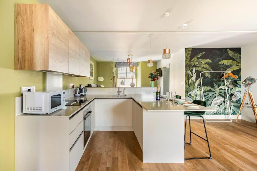 Shamrock, Bowness On Windermere, Superb One Bedroom Apartment With Private Parking ภายนอก รูปภาพ